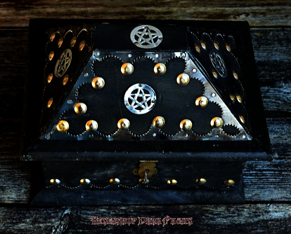 Hexenshop Dark Phönix Pentagramm Kästchen im Antiken USA Salem Box Look